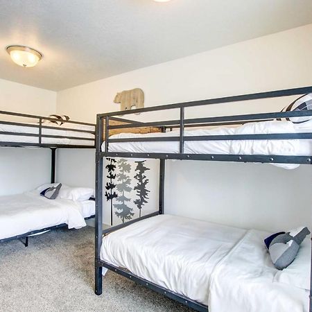 Family-Friendly Bear Lake Vacation Rental Гарден-Сити Экстерьер фото