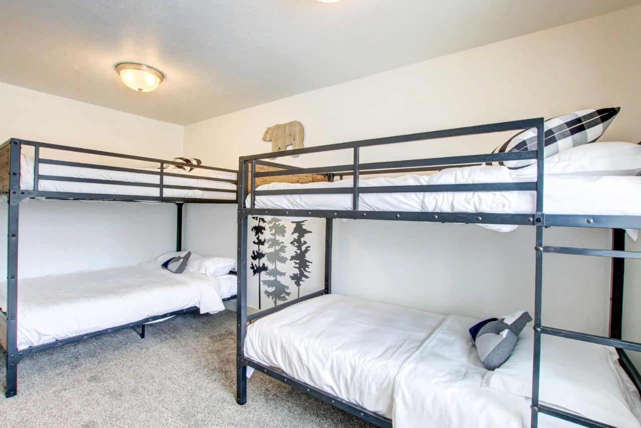Family-Friendly Bear Lake Vacation Rental Гарден-Сити Экстерьер фото